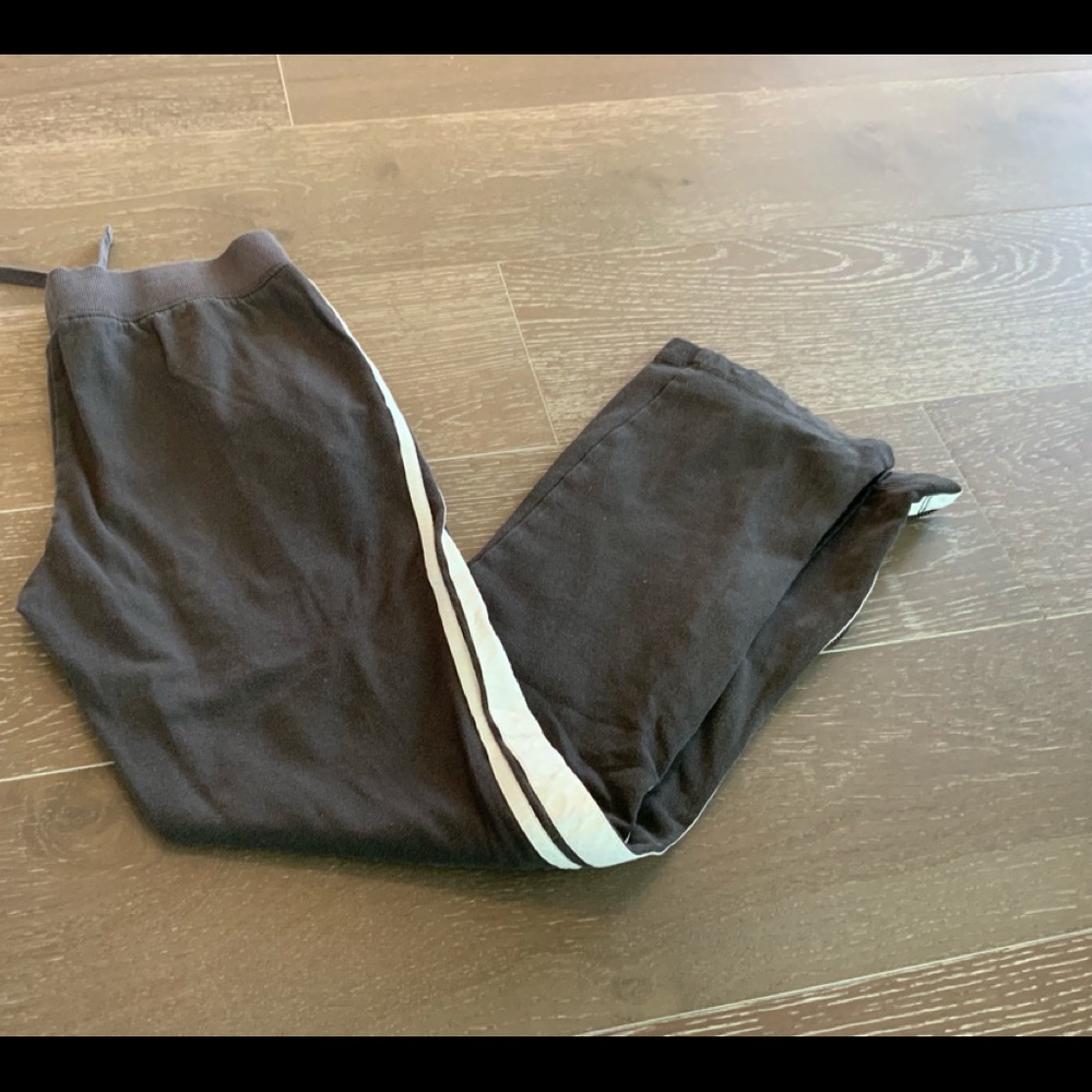 Pam & Gela gray w/ white stripe sweats Sz S